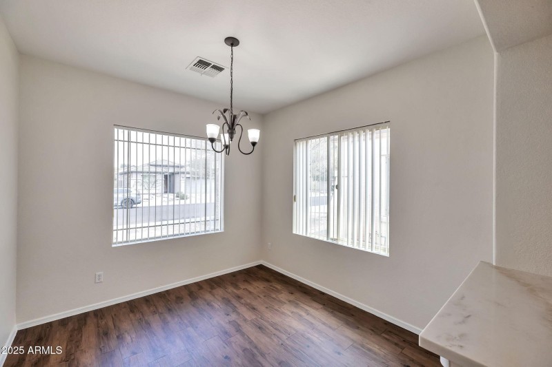 5-web-or-mls-QPT Photo - MAP_7335