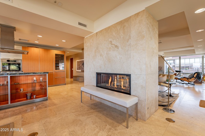 013_Dual Sided Fireplace