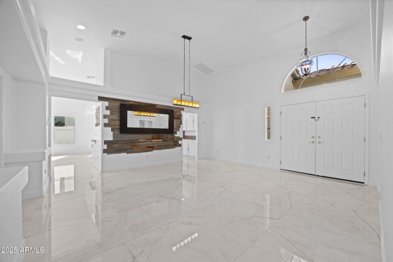 5-web-or-mls-3930-e-indigo-bay-ct