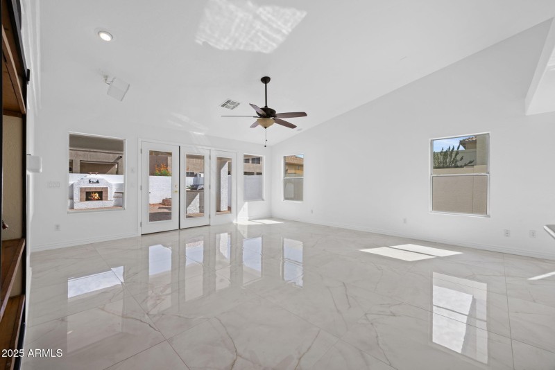 8-web-or-mls-3930-e-indigo-bay-ct