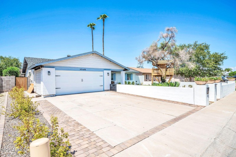 3068 N 90th Ave-3