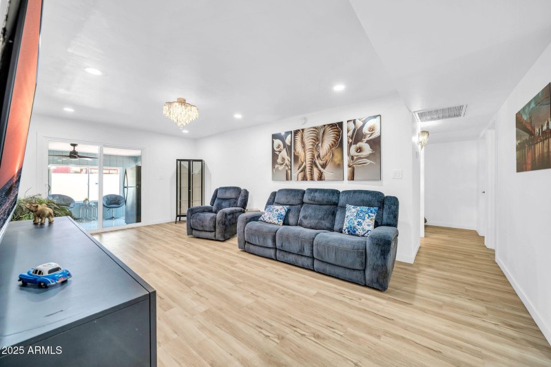 3068 N 90th Ave-9