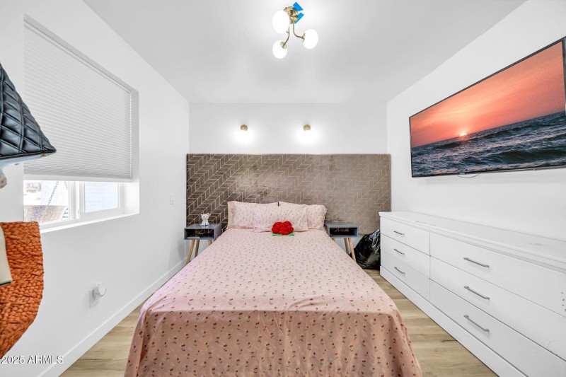 3068 N 90th Ave-20