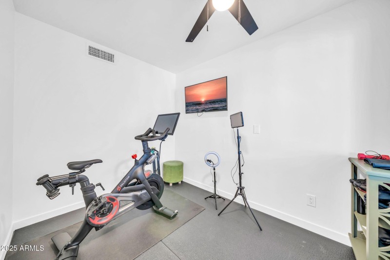 3068 N 90th Ave-22