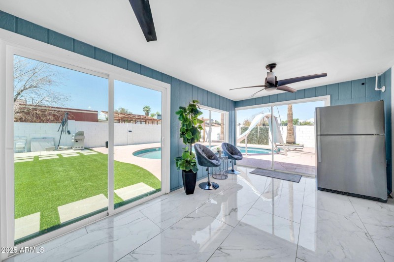 3068 N 90th Ave-23