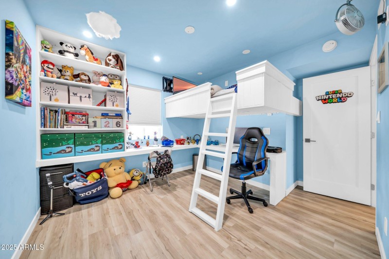 3068 N 90th Ave-24