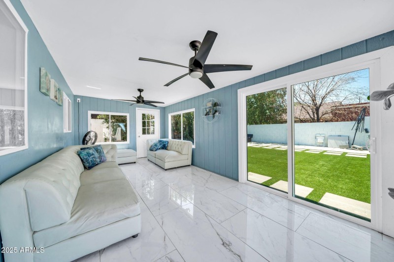 3068 N 90th Ave-25