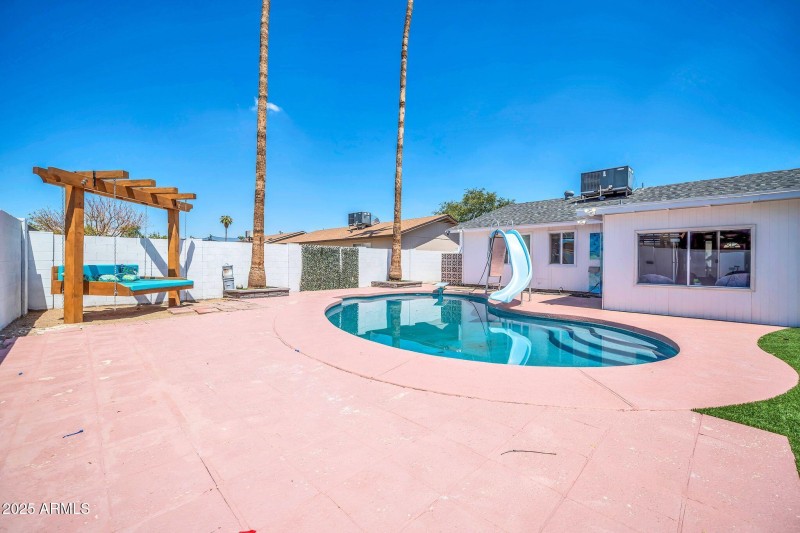 3068 N 90th Ave-29