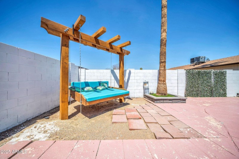 3068 N 90th Ave-36