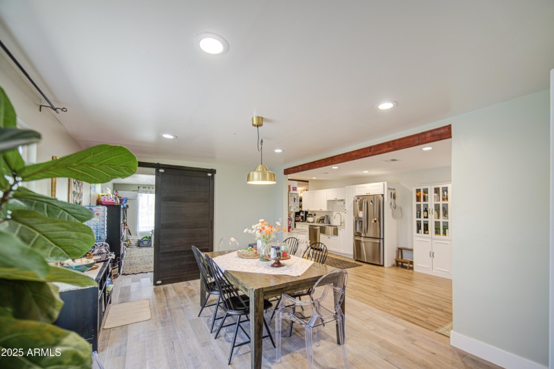 Dining Area 1