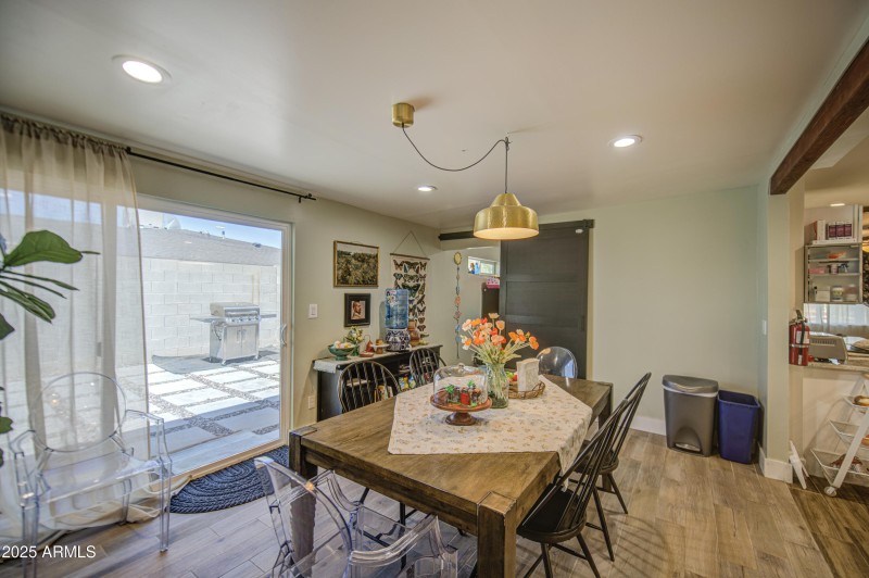 Dining Area 2