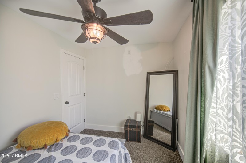 Bedroom 4-pic 2