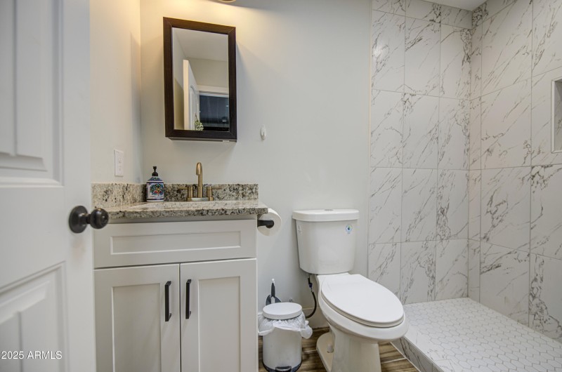 Bathroom 3-pic 1