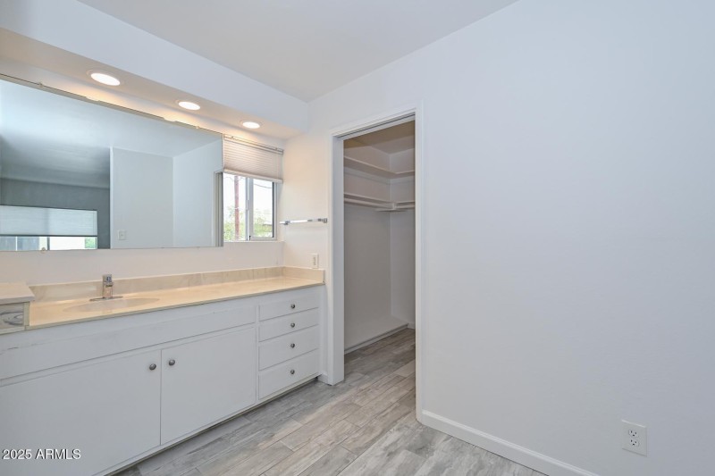 Master Bath-Closet