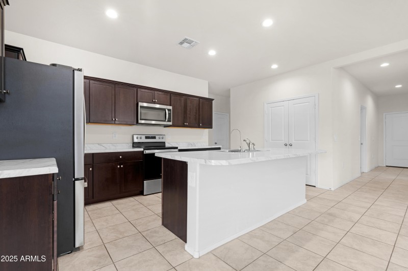 Kitchen 4