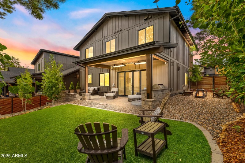 1810 E Magnolia Dr-3