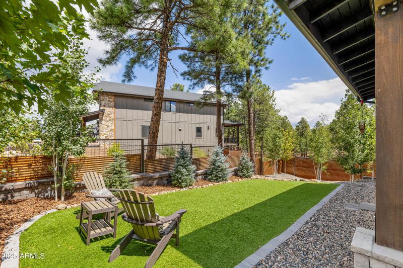 1810 E Magnolia Dr-49