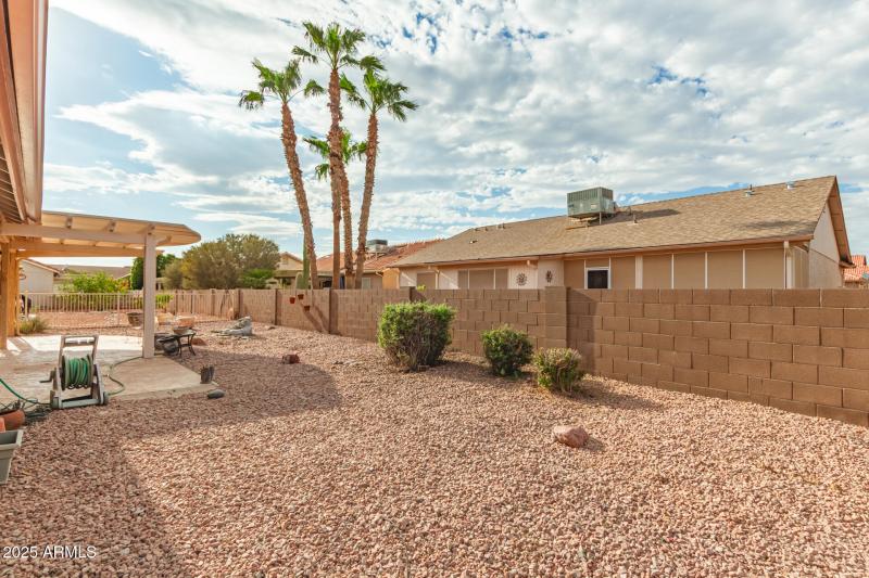 32 Desert Inn