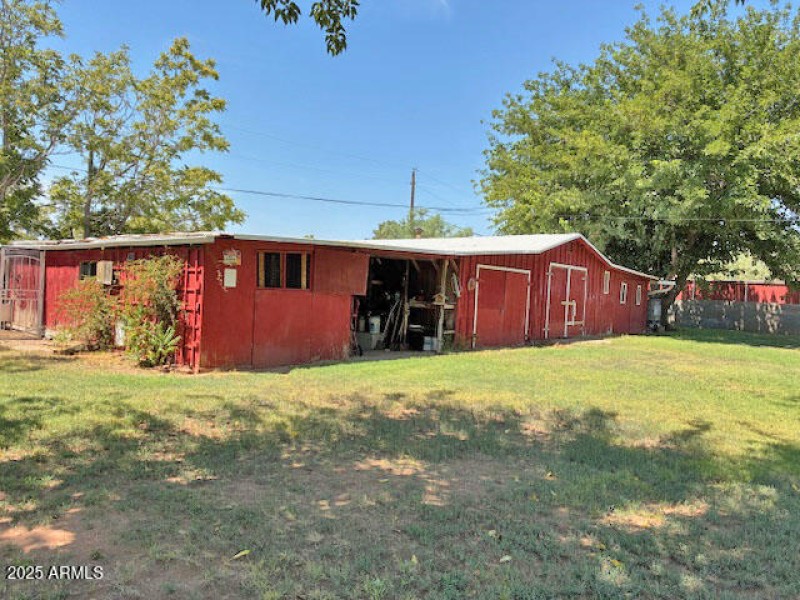 Barn