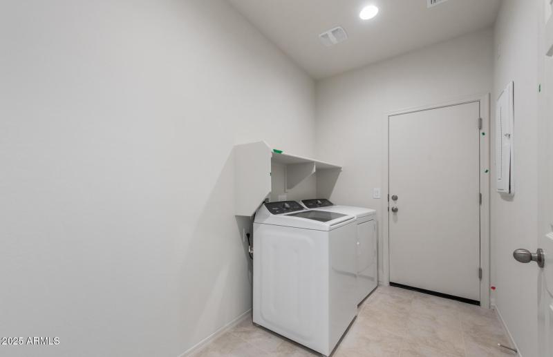19 - Laundry Room