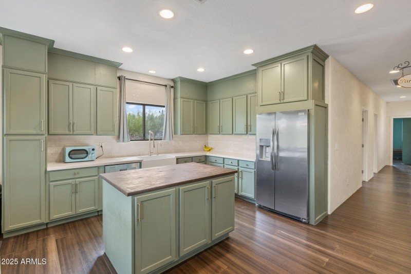 049-Kitchen