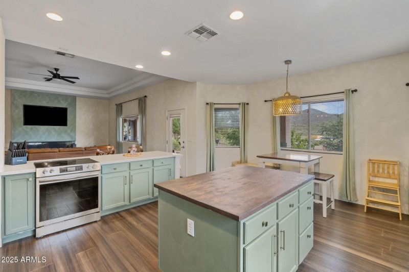 059-Kitchen