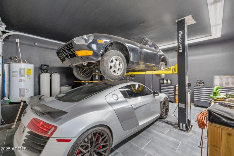 144-Garage