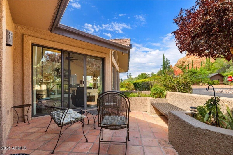 20-Side Patio