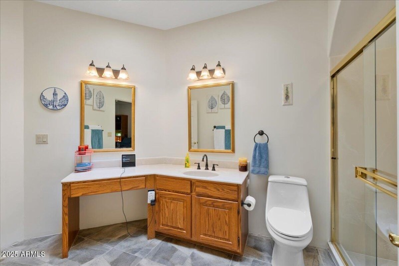 25-Bathroom 2