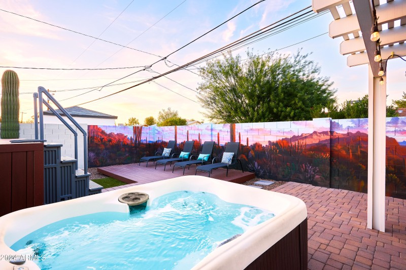 PropertyImageCo_7702EVerdeLn_Twilight_3