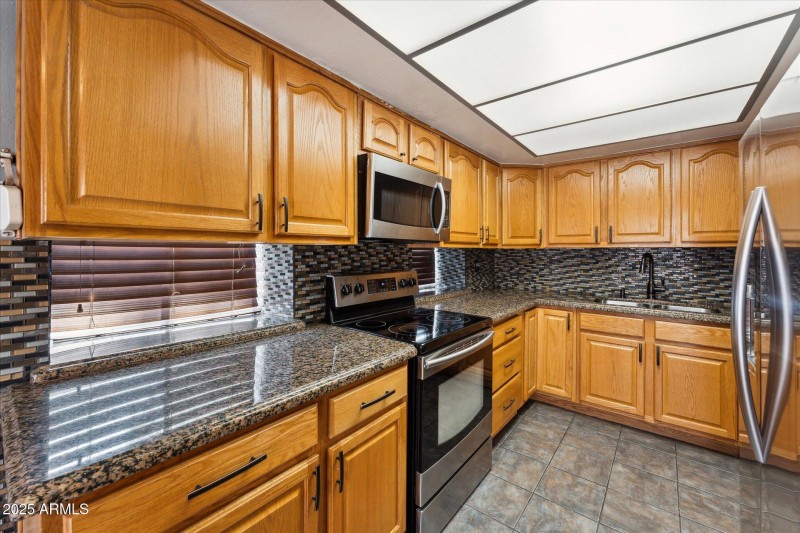 07-007-kitchen