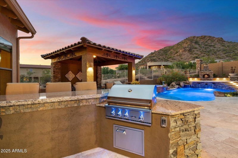 Built-In BBQ