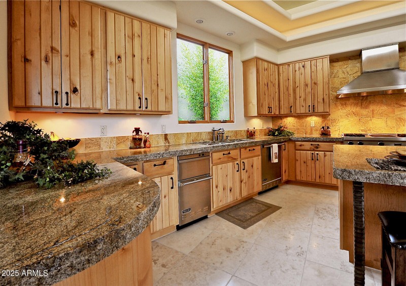 10-Kitchen-3