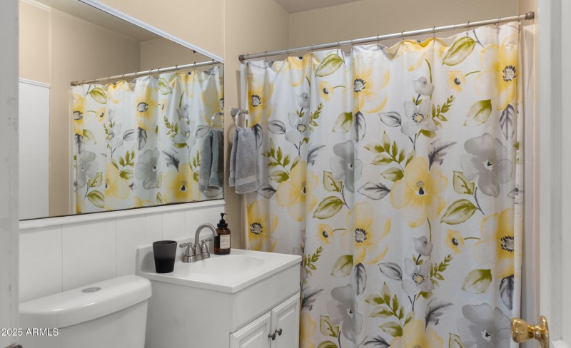 2nd Bathroom