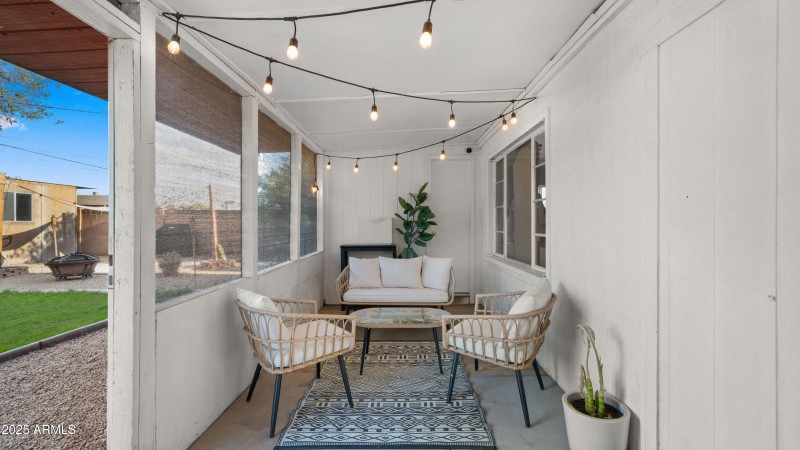 Wall of Windows in Sun Room