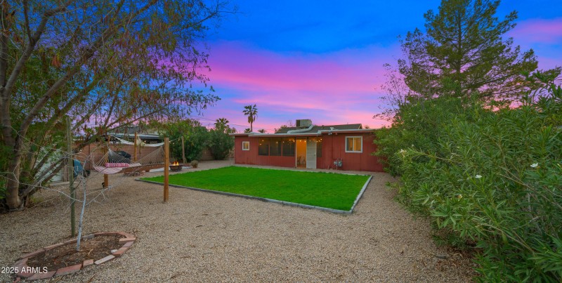 Catch Sunsets in the Large Backyard!