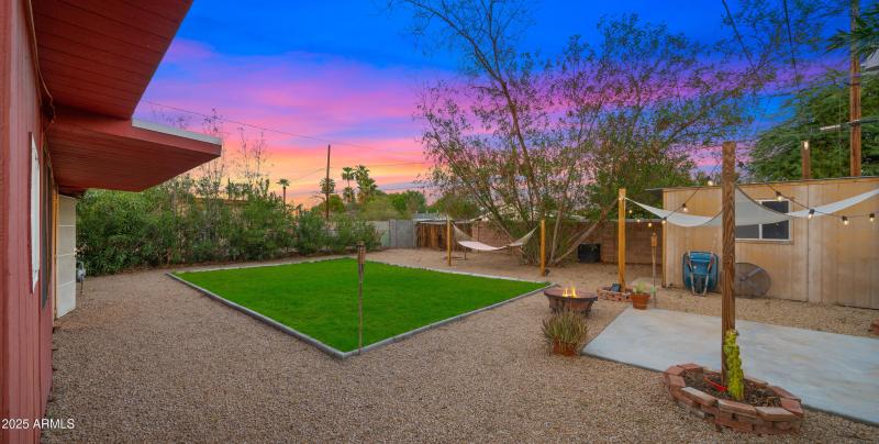 Entertaining Space in Backyard
