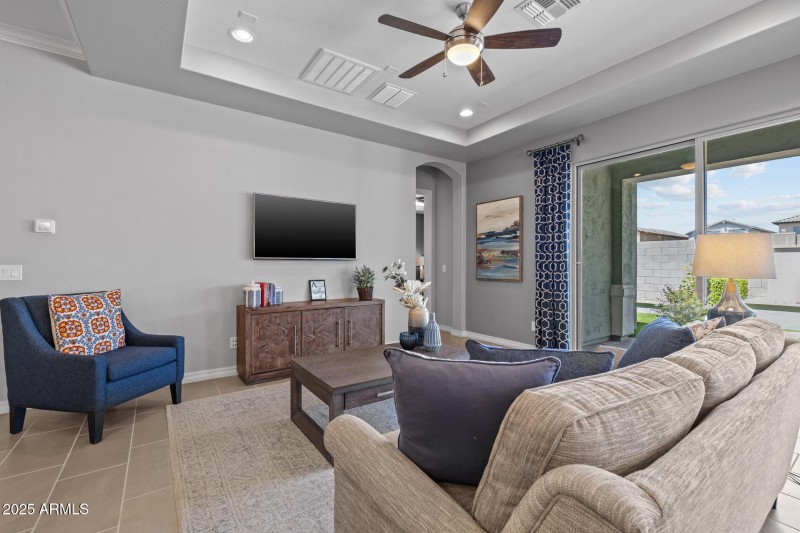 5)GREAT ROOM