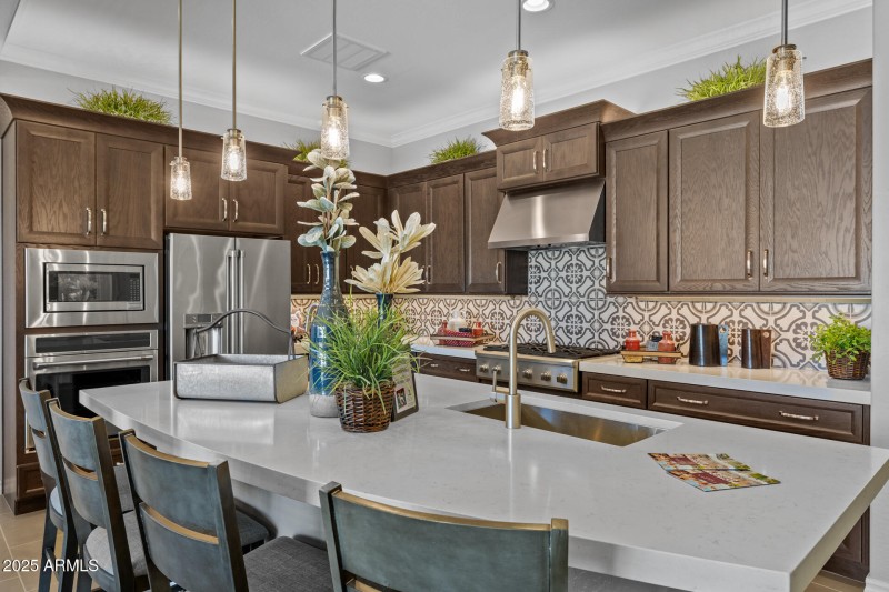 9)KITCHEN