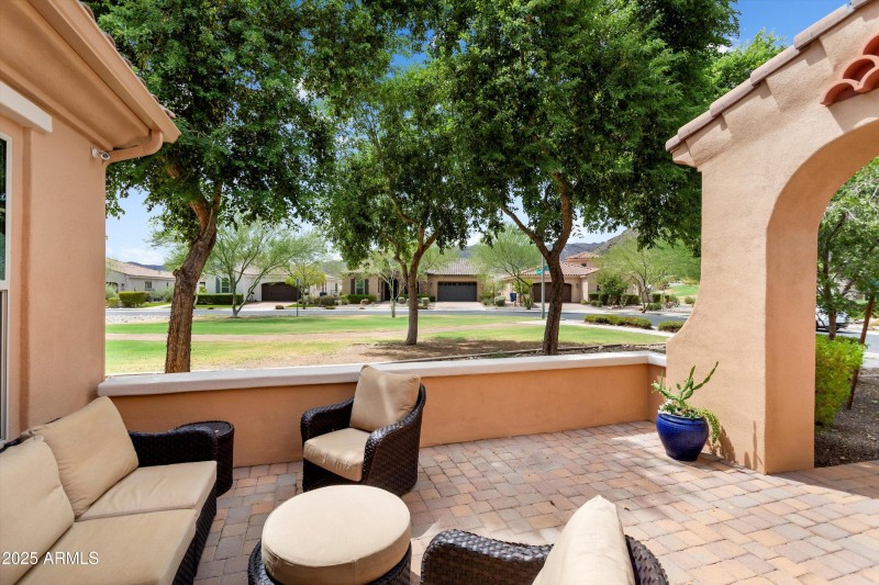 06-Courtyard