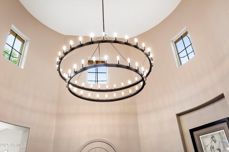 08-Chandelier