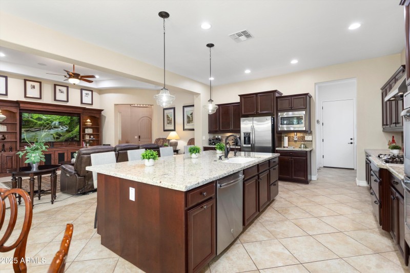 16-Kitchen