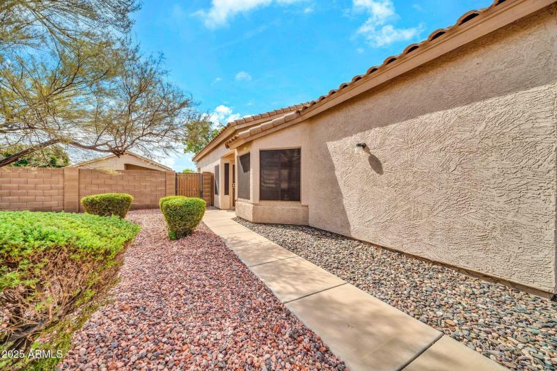 14617 N 87th Dr-5