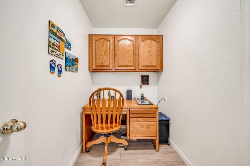 14617 N 87th Dr-25