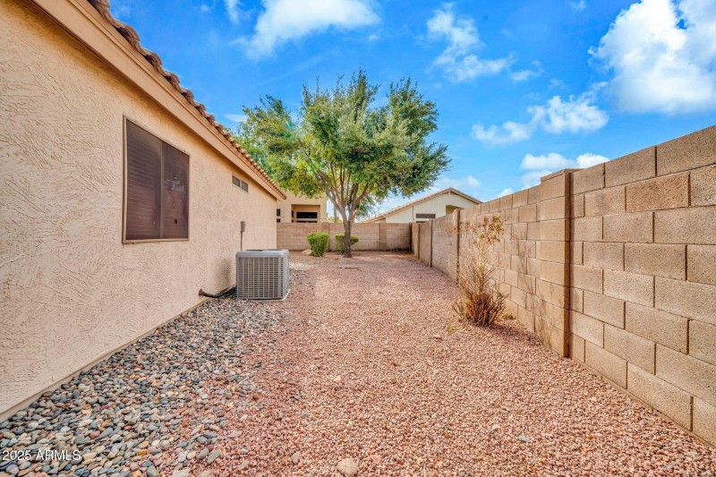 14617 N 87th Dr-32