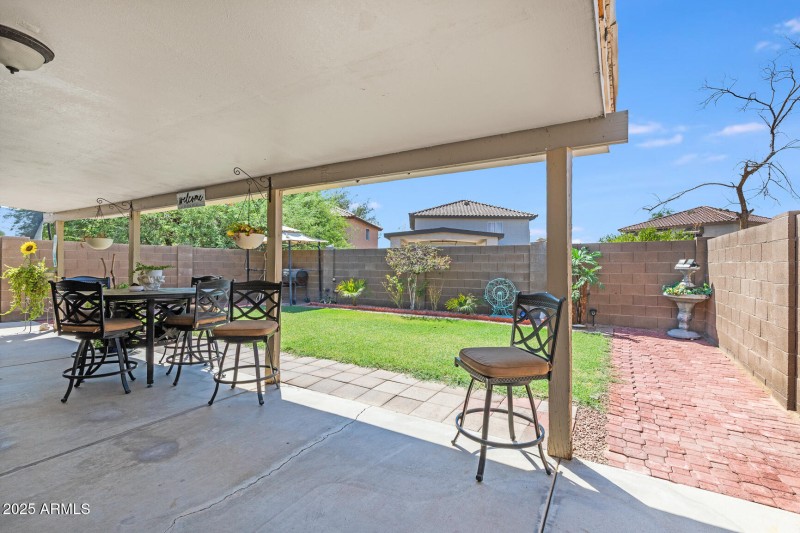 11239 W Devonshire-18