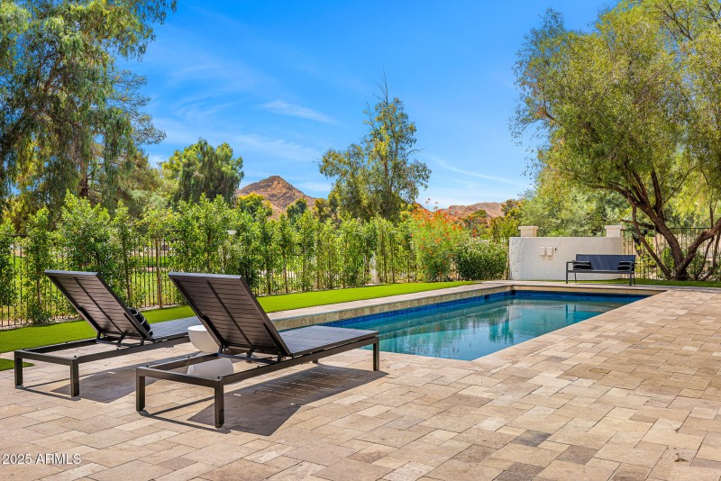 45pool lounge with mountain views
