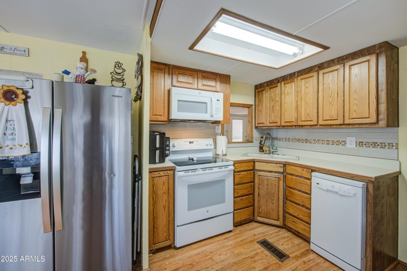 Kitchen 6