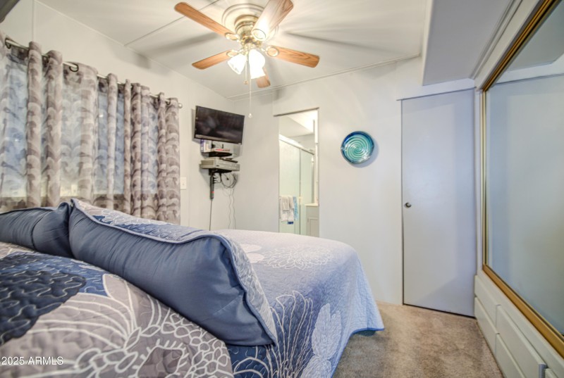 Bedroom-pic 1
