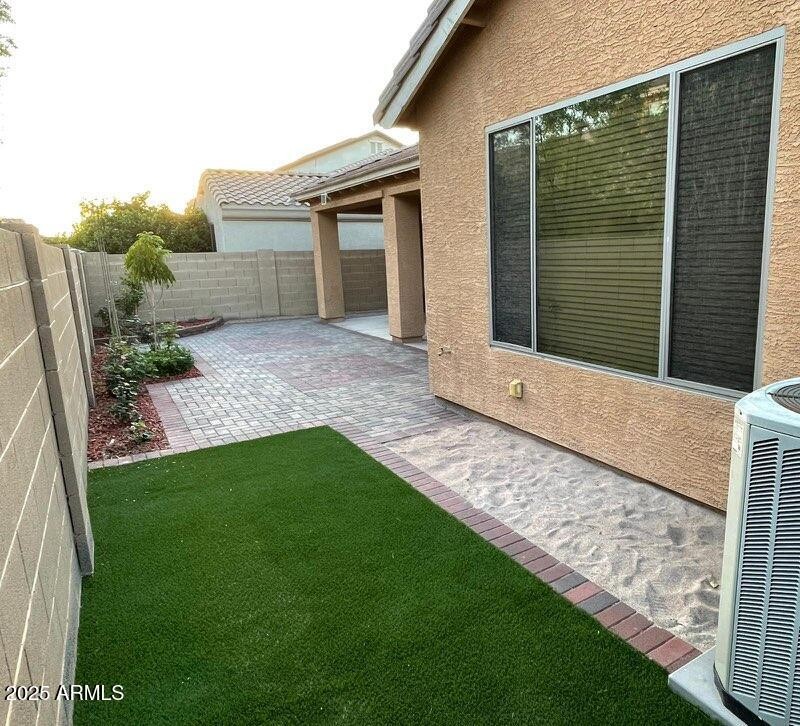 61 W Hackberry Backyard 1